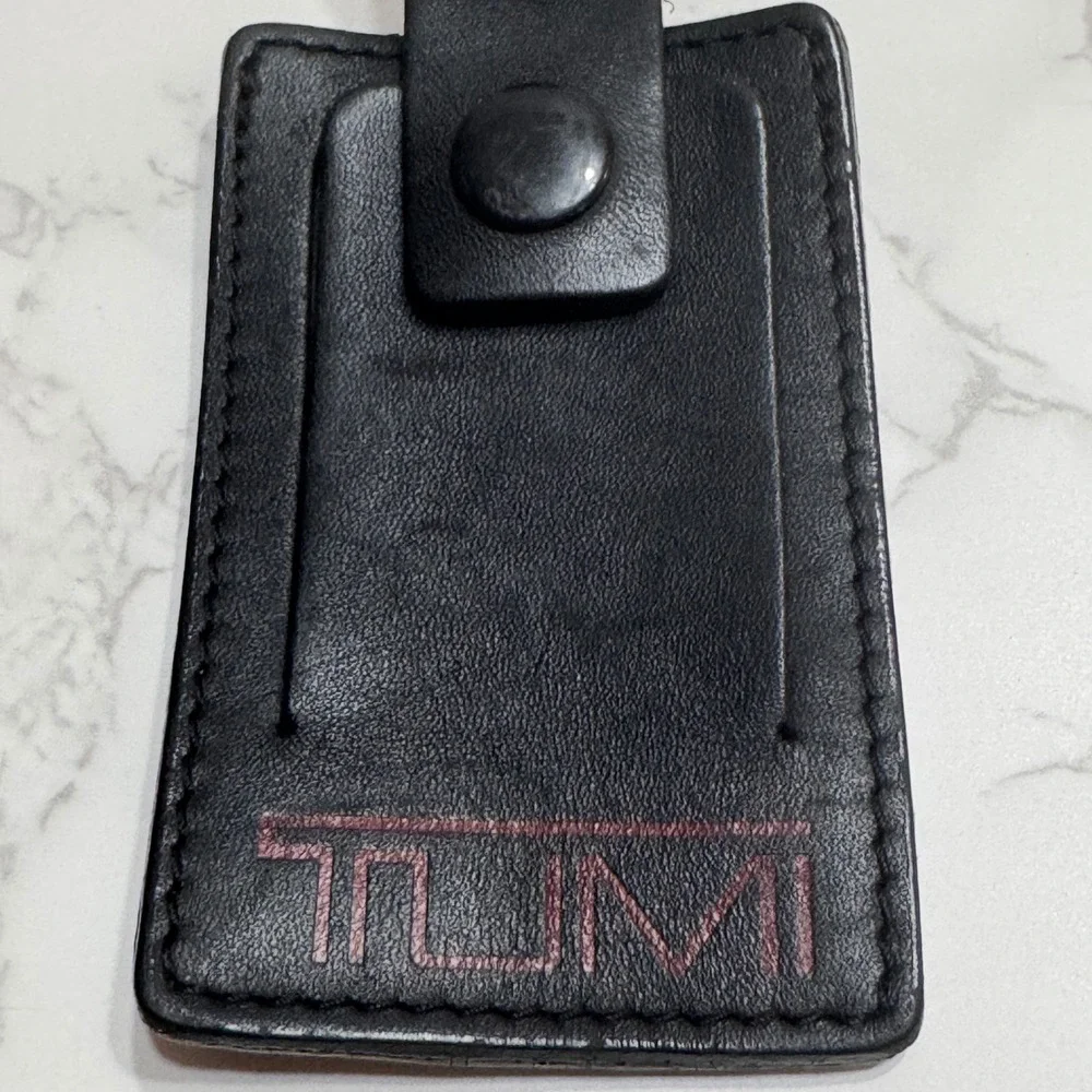 TUMI Black Leather Luggage Tag Snap Flap Adjustable Buckle Strap Accessory